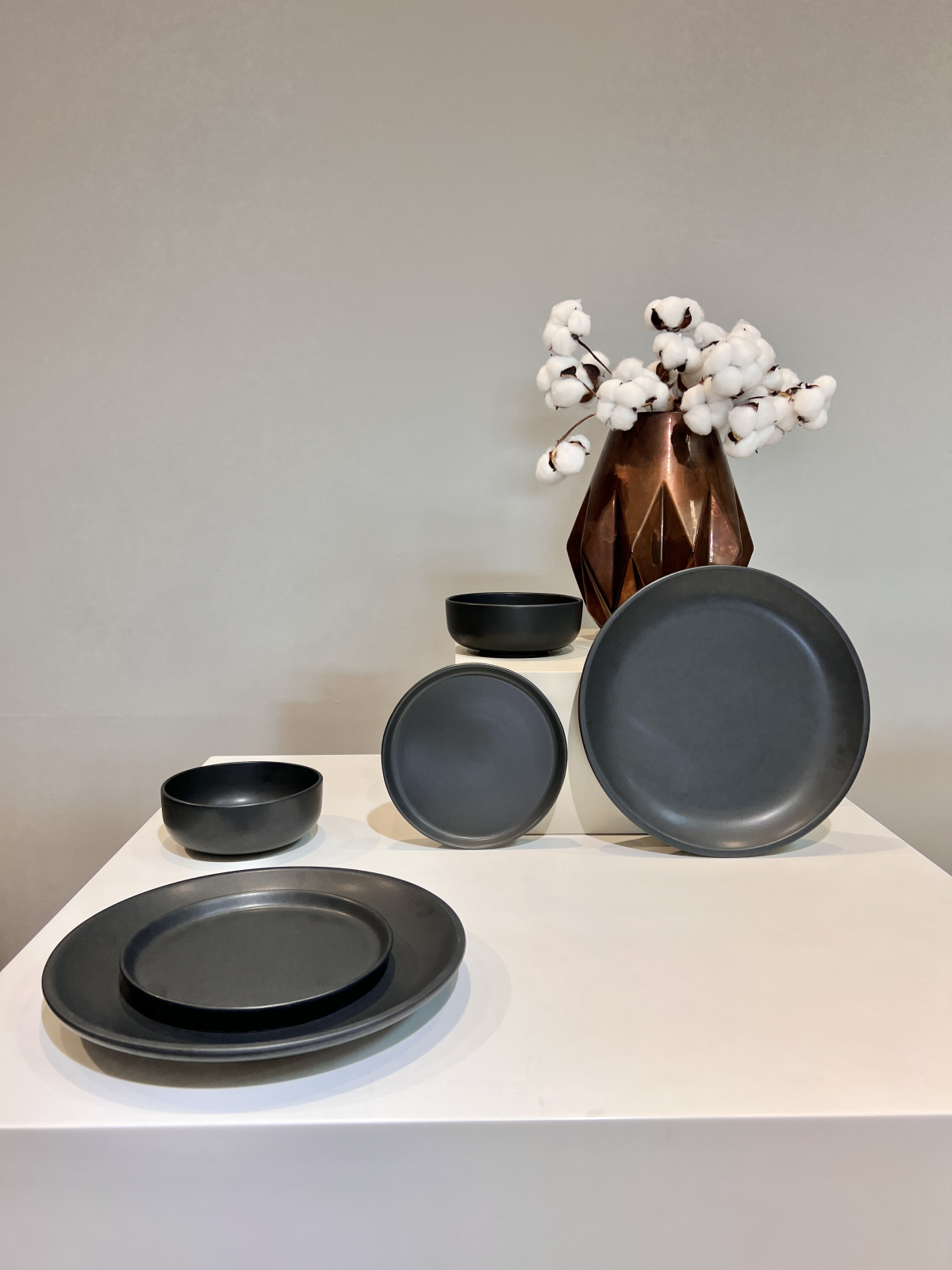Set Farfurii 3 piese Vulcano Duo, Ceramica Negru Mat Glazurat Manual ( Farfurie Atena 30cm, Farfurie Mica Ceramica 20 cm, Bol Ceramica 4050) 3