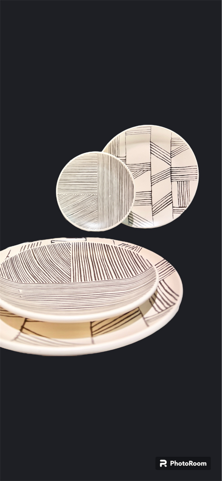Set 12 Farfurii Ceramica (6 buc Desert 21cm, 6 buc Mari 26cm) Decorama Bej Deschis cu Pensulare Manuala Linii Neagre 6