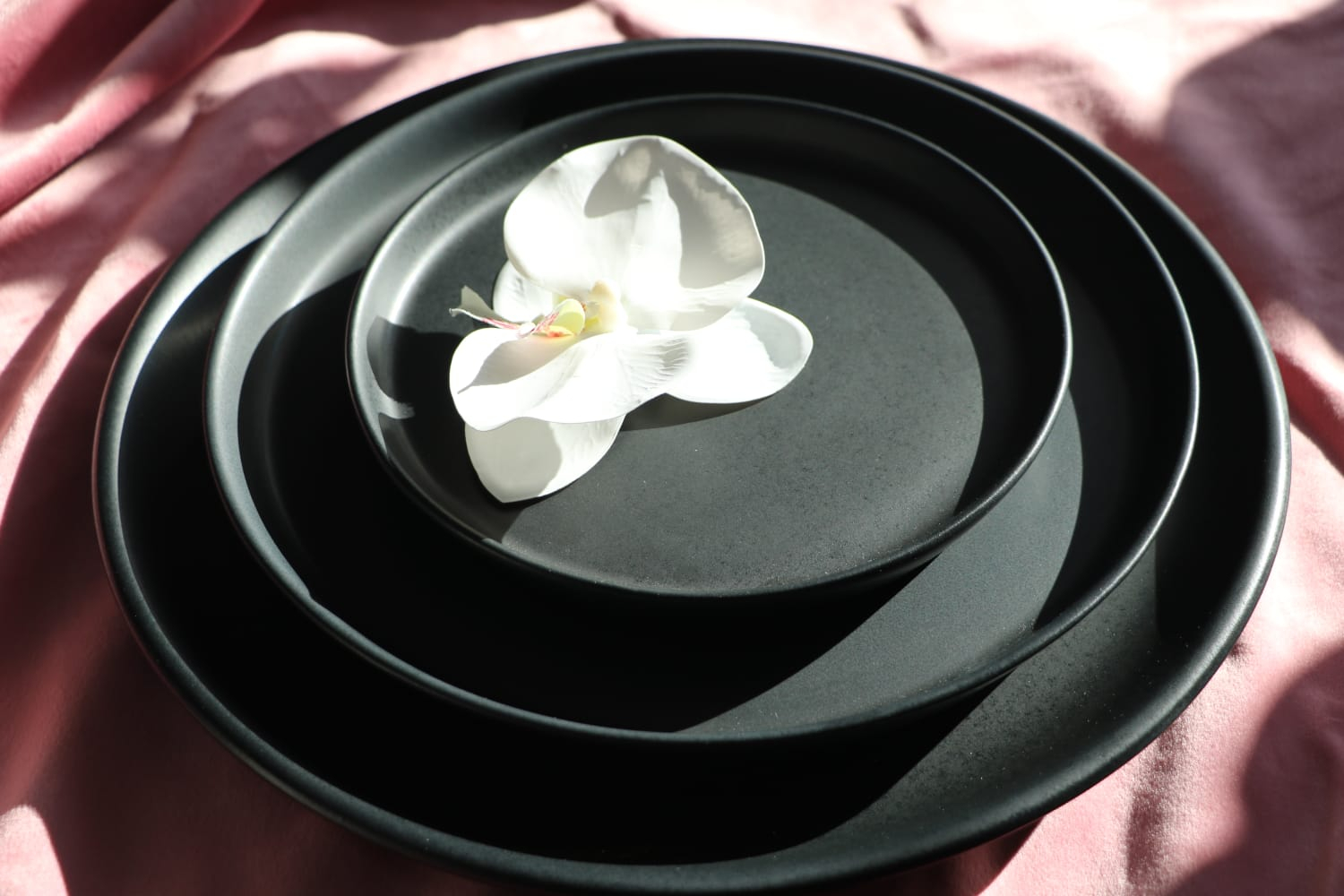 Set 3 Piese Ceramica Vulcano Negru Mat Carbon (  Farfurie Mare 25cm, Farfurie Mica 20 cm   Bol 15 cm diametru, 5cm inaltime,   400ml) 2
