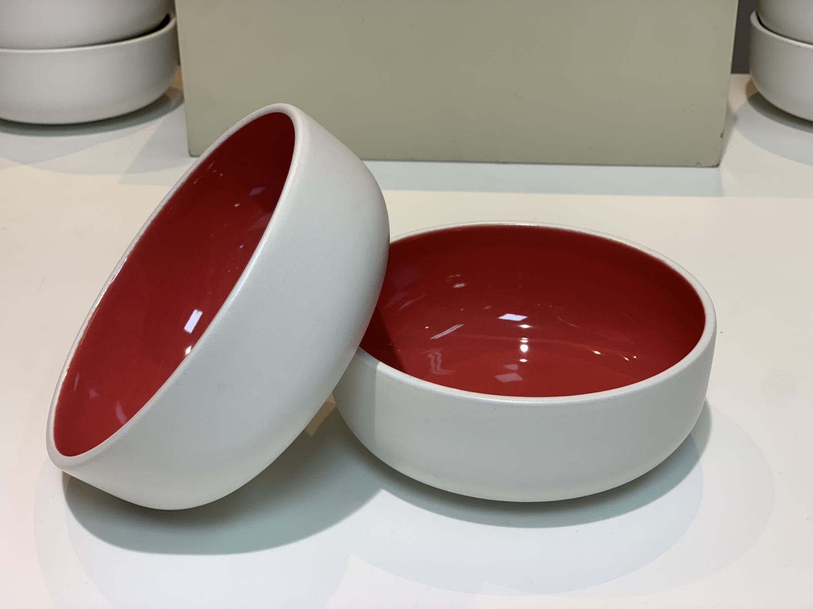 Bol COLORAT Rosu (Alb Perlat Mat Exterior, Rosu Lucios Interior) 3