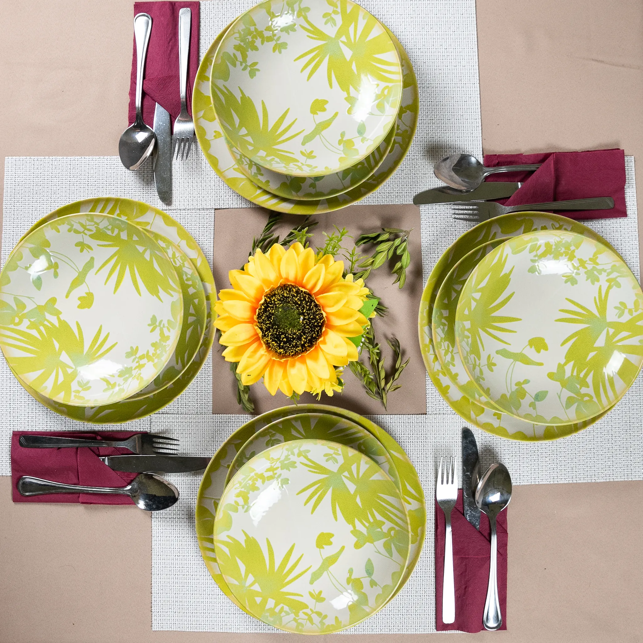 Set 12 Piese Summer 77 Verde: 4 Farfurii Intinse 26cm, 4 Farfurii Desert 20cm  4 Boluri 21cm 500ml 2