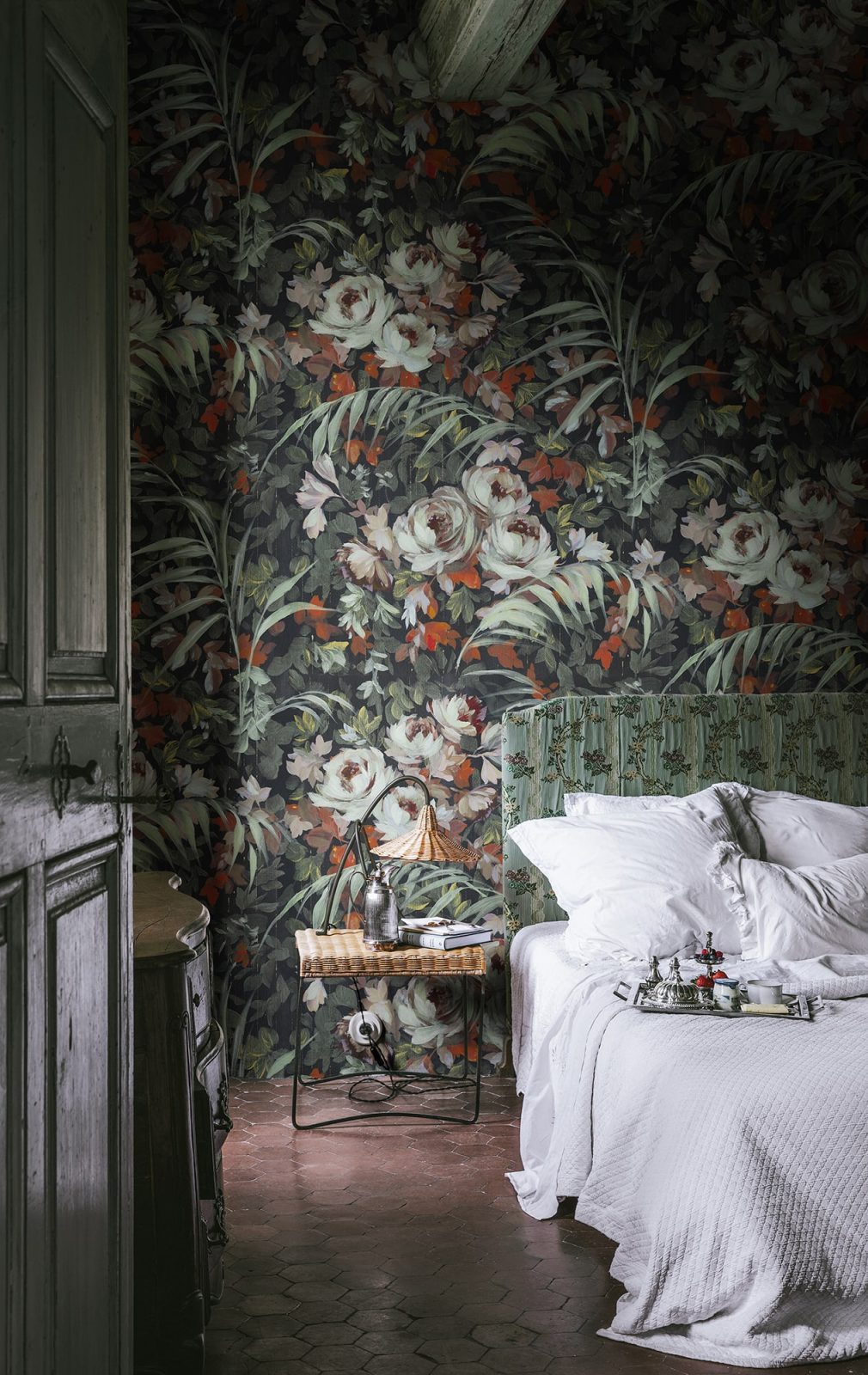 Dazzling Foliage, Lush, Rebel Walls 2