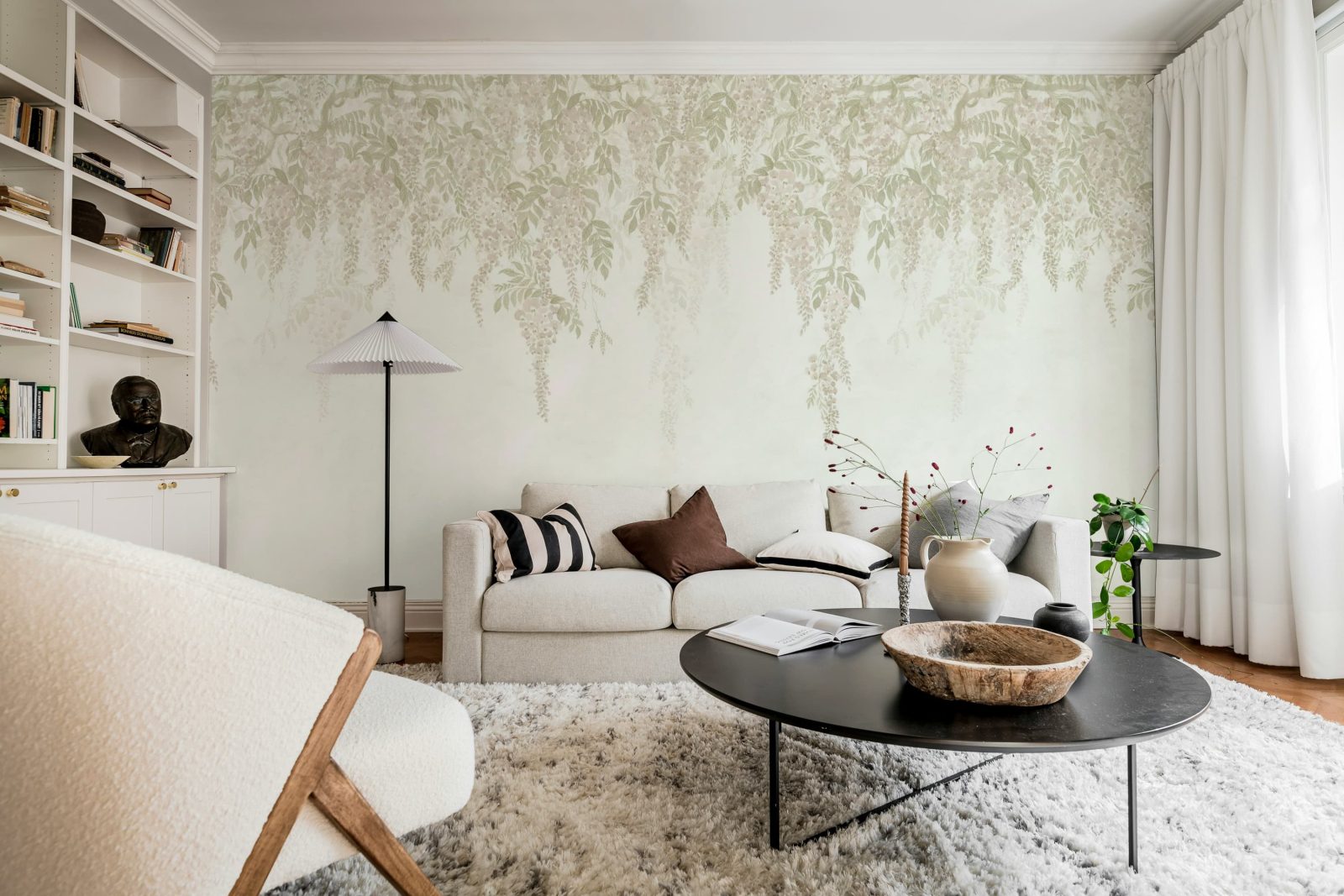 Whispers Wisteria, Beige, Rebel Walls 3