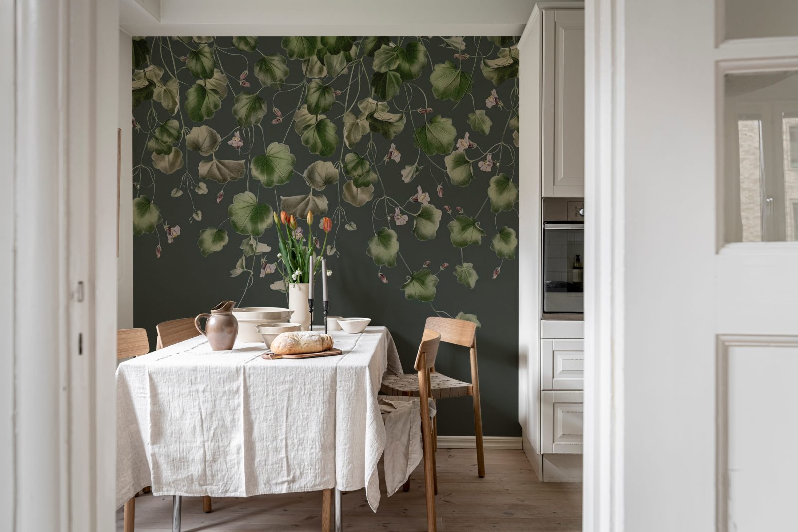 Dangling Ivy, Dark, Rebel Walls 3