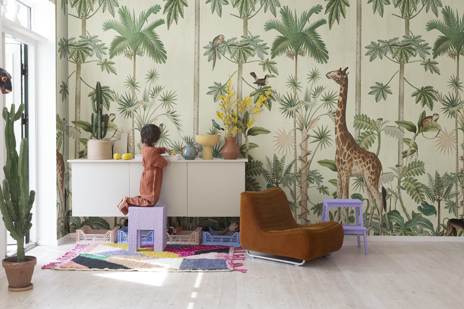 Giraffe's Stroll, Sunny, Rebel Walls 2