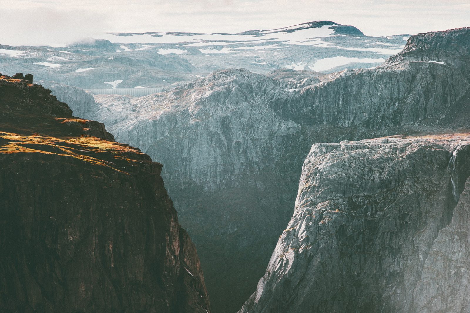 Mount Giant, Rebel Walls