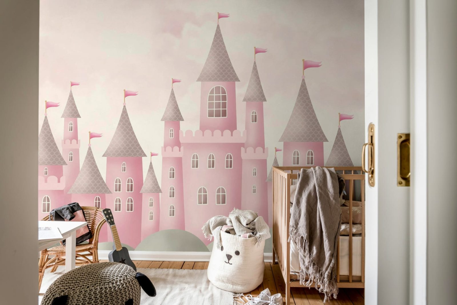 Castle Village, Pink, Rebel Walls 3