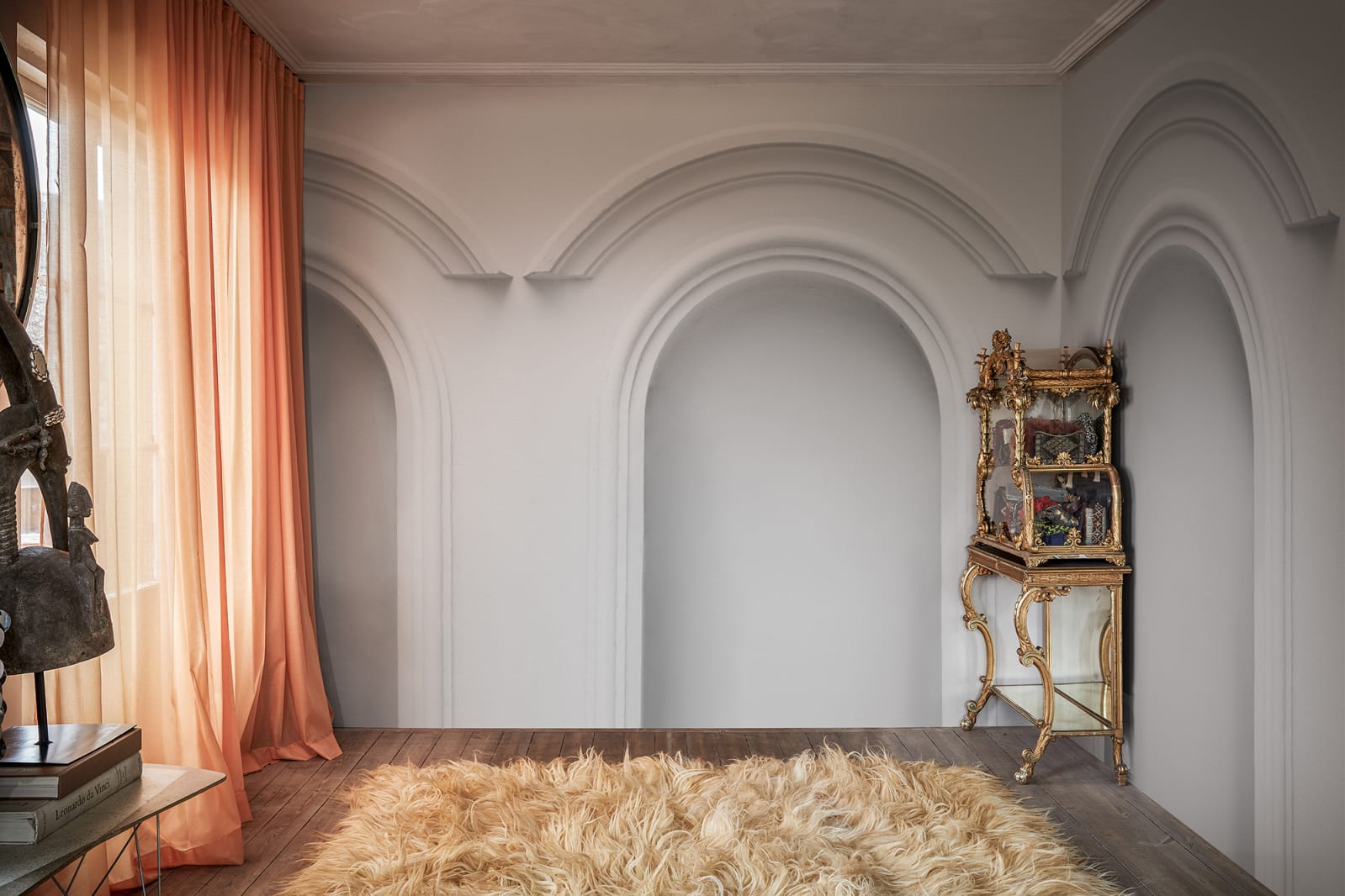 Forest Vaults, White, Rebel Walls 2