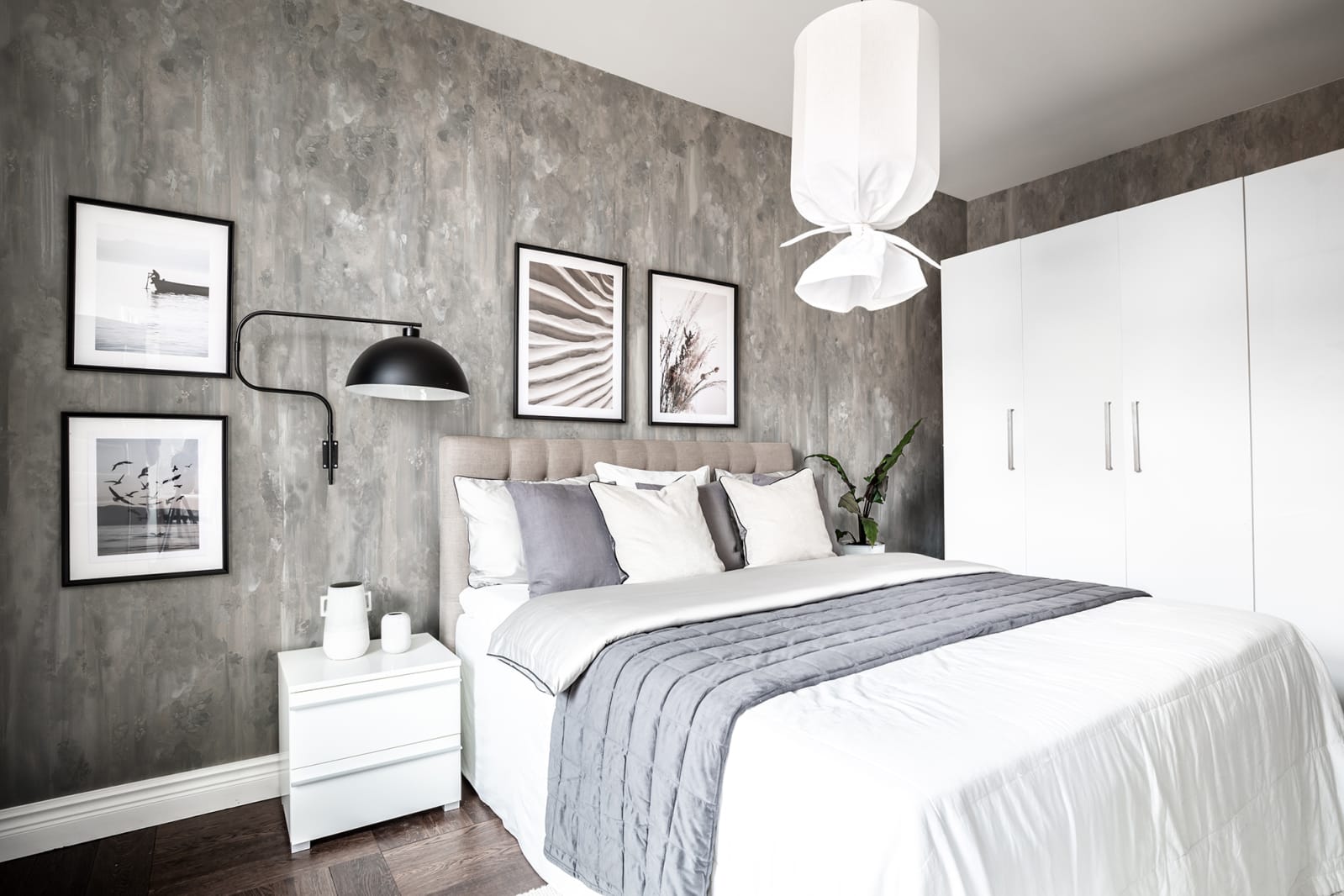 Deva, Pearl, Rebel Walls 4