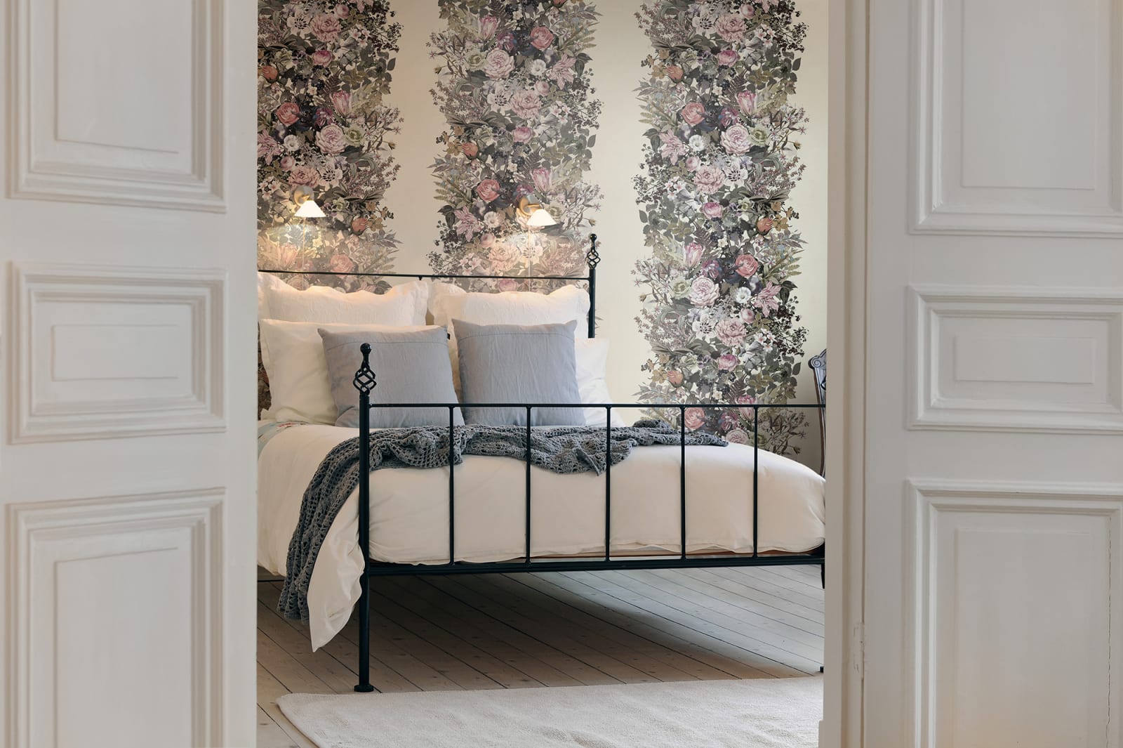 Flowerbed, Vintage, Rebel Walls 6