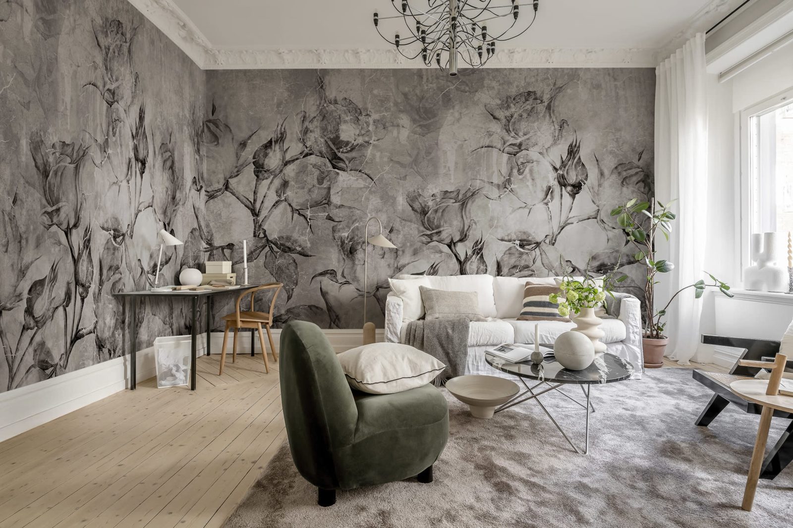Vintage Roses, Rebel Walls 2