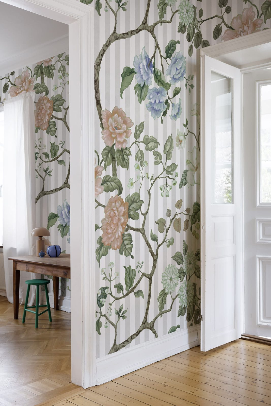 Rose Stripe, White, Rebel Walls 3