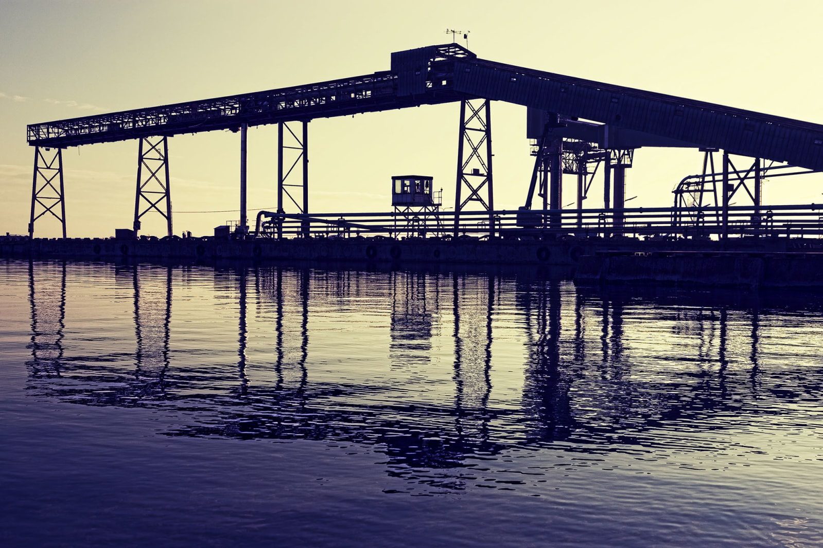 Harbor Happenings, Rebel Walls