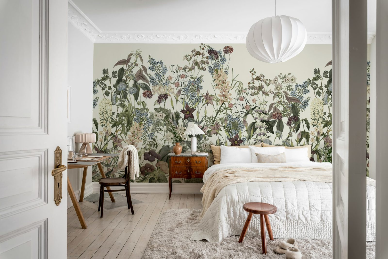 Summerland, White, Rebel Walls 2