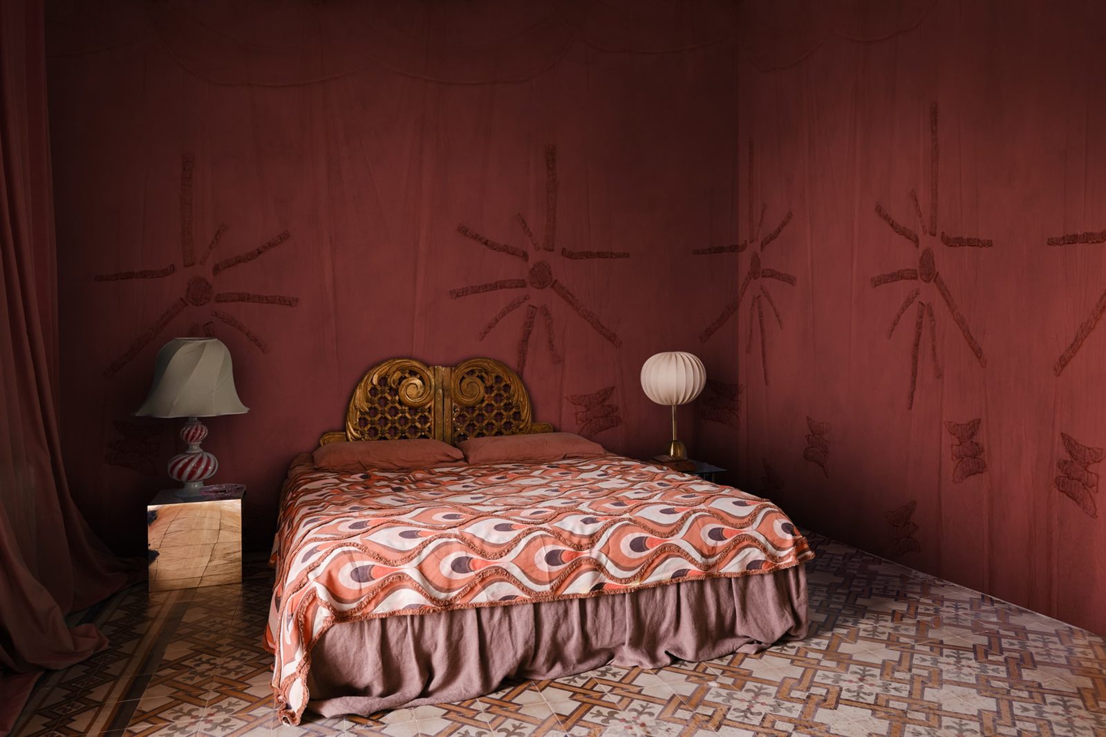 Silenzio, Velvet, Rebel Walls 4