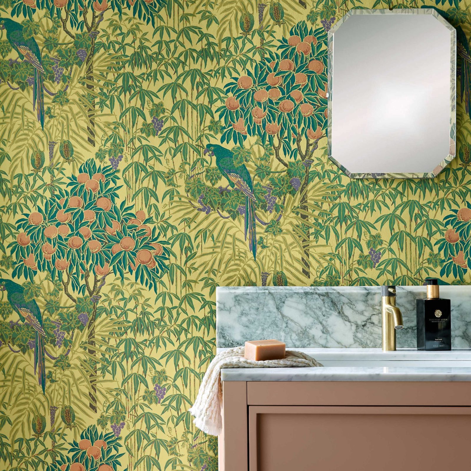 Macaw, Vivid Yellow, 1838 Wallcoverings, 5.3mp / rola 2