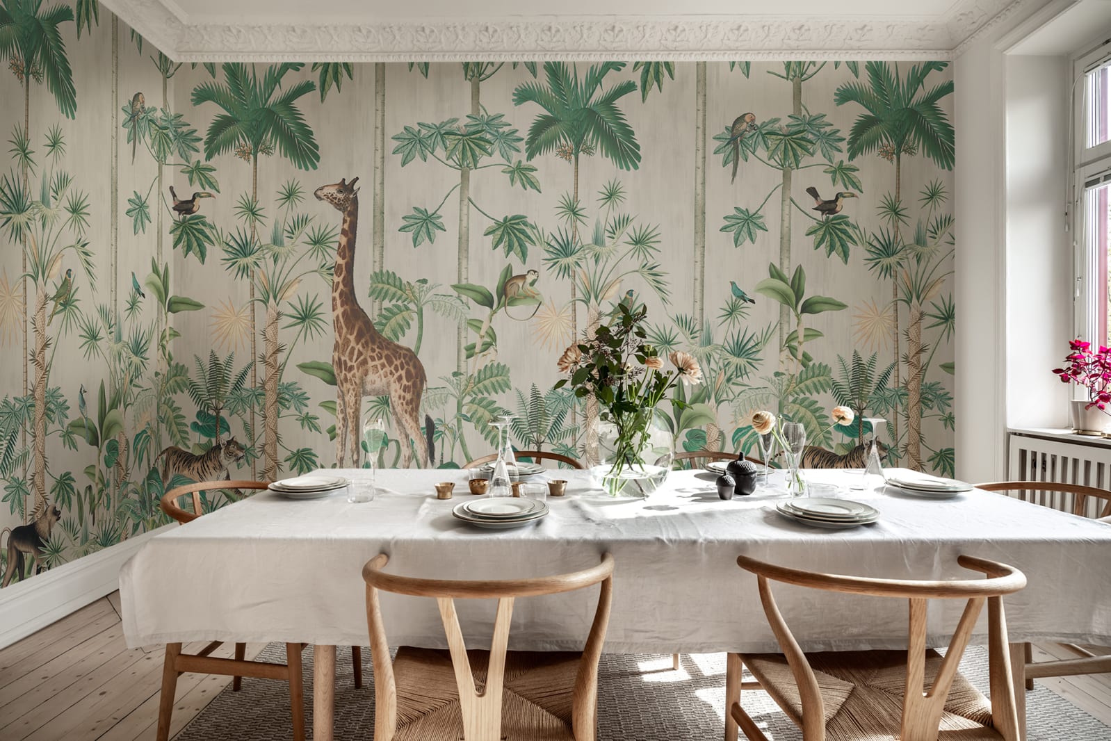 Giraffe's Stroll, Rebel Walls 3
