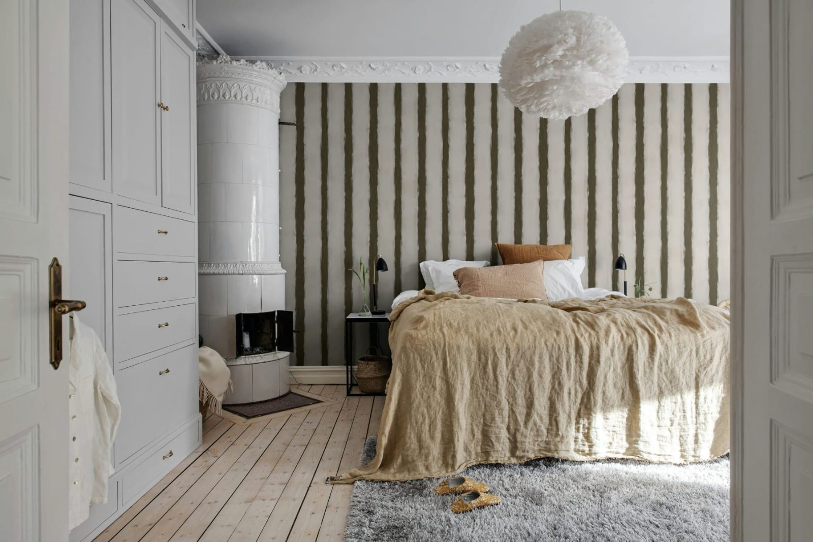 Painted Stripes, Brown, Rebel Walls 2