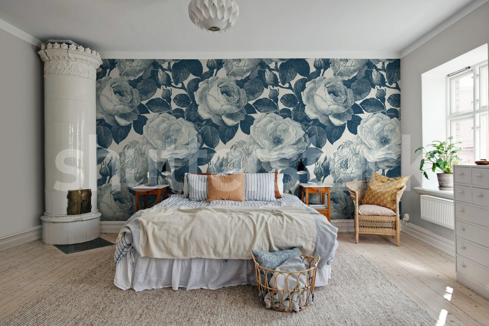 Bold Roses, Blue, Rebel Walls 2