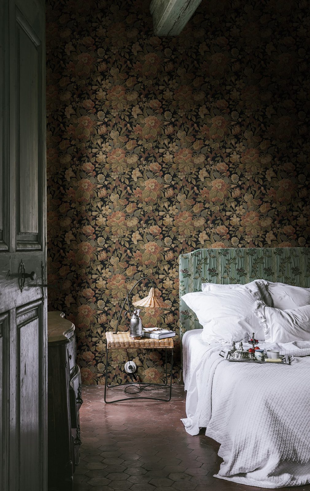 Vintage Garden, Ivory, Rebel Walls, 5 mp / rola 2