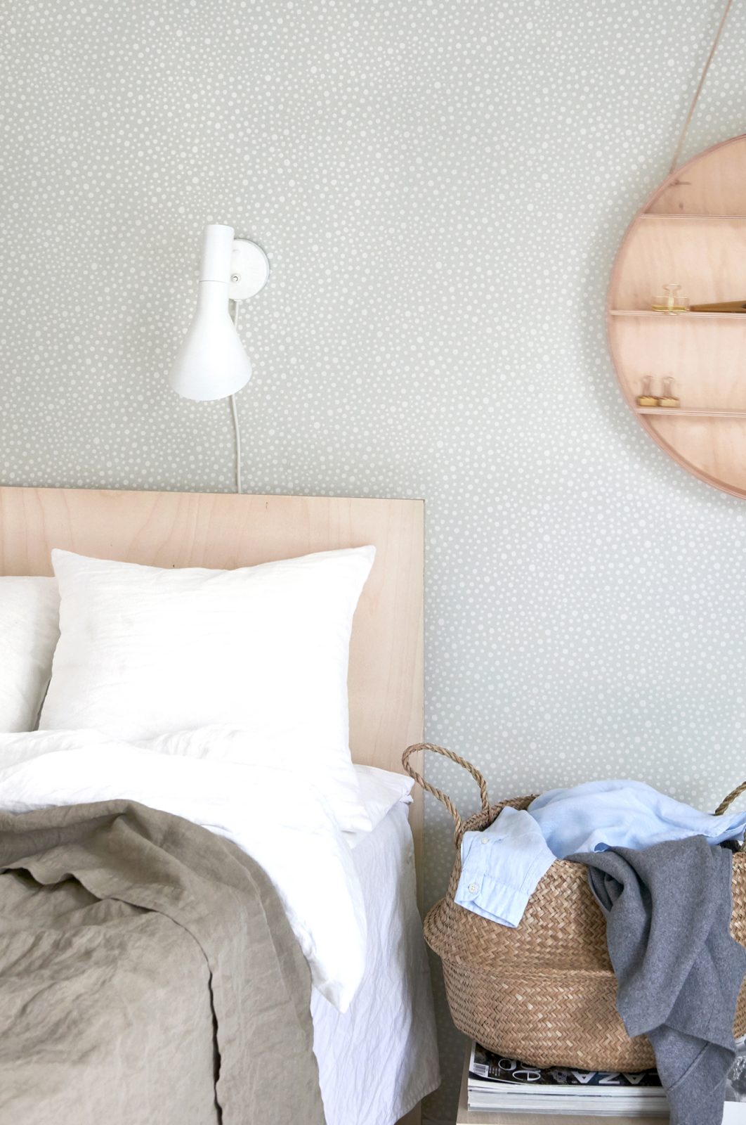 Dots, Grey, Majvillan 4