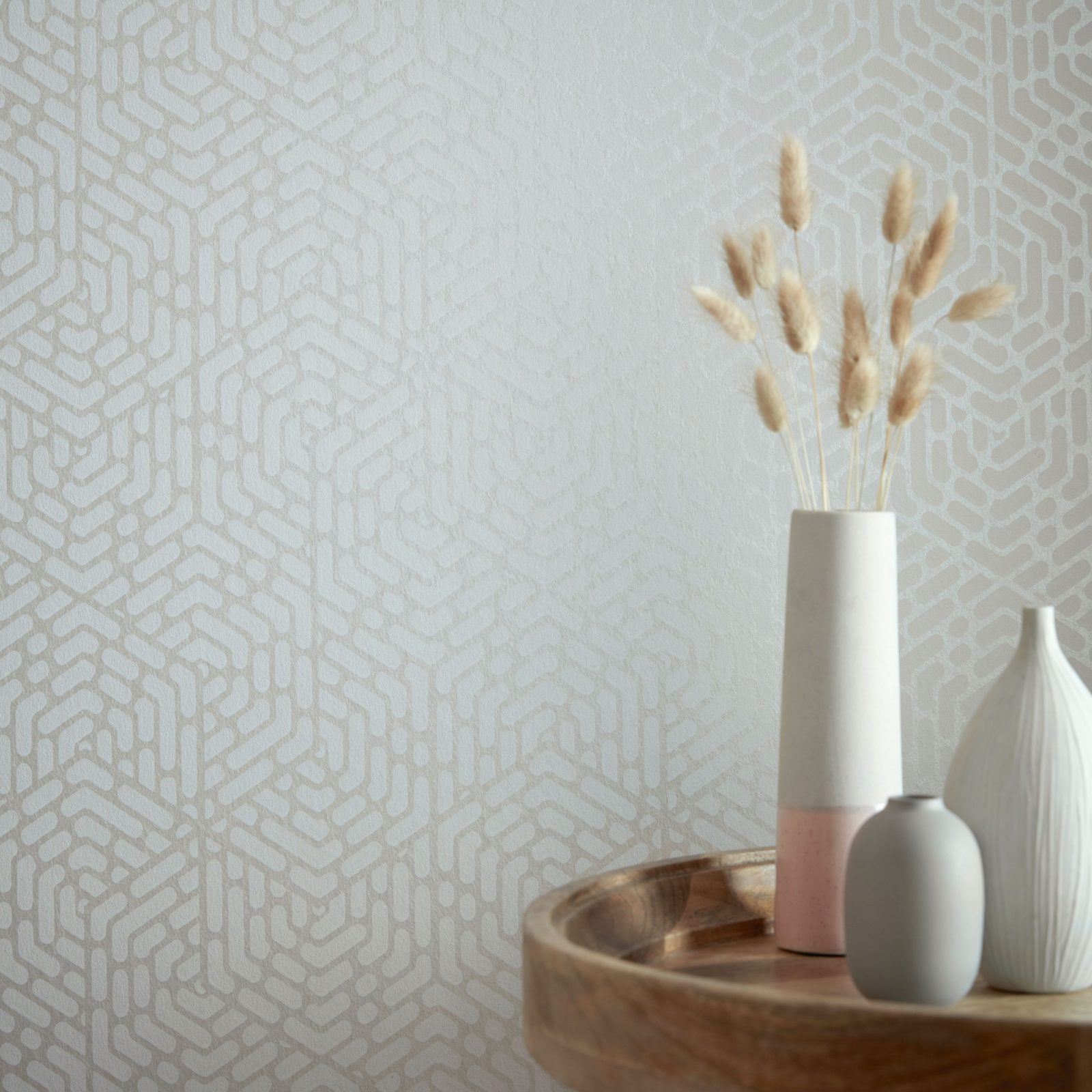 Willow, Pearl Cream Luxury Geometric, 1838 Wallcoverings, 5.3mp / rola 2