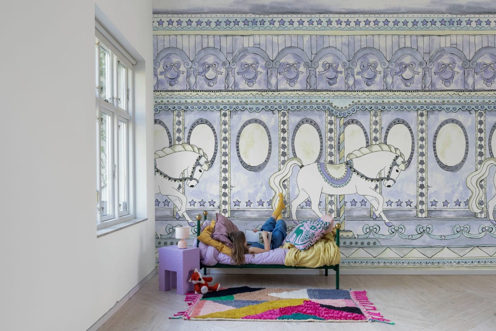 Merry Go Around, Lilac, Rebel Walls 2