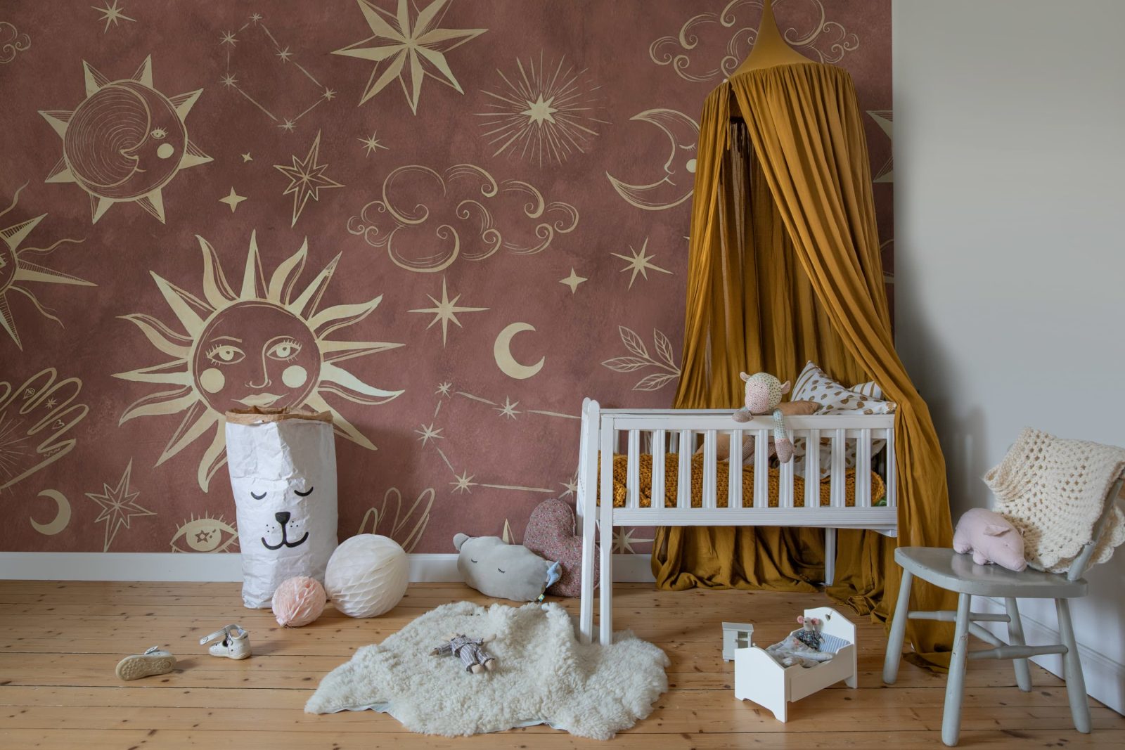 Astrology, Red, Rebel Walls 3