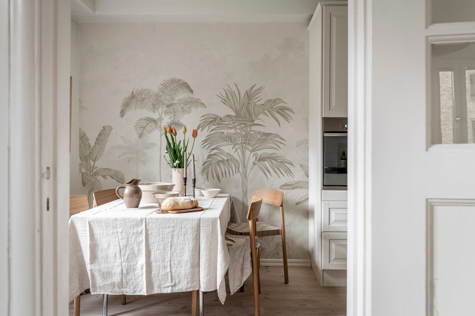 Jungle Horizon, Beige, Rebel Walls 2