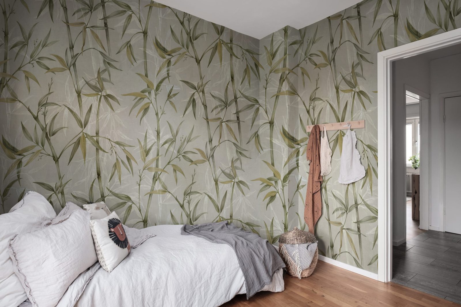 Bamboo Garden, Green, Rebel Walls 3