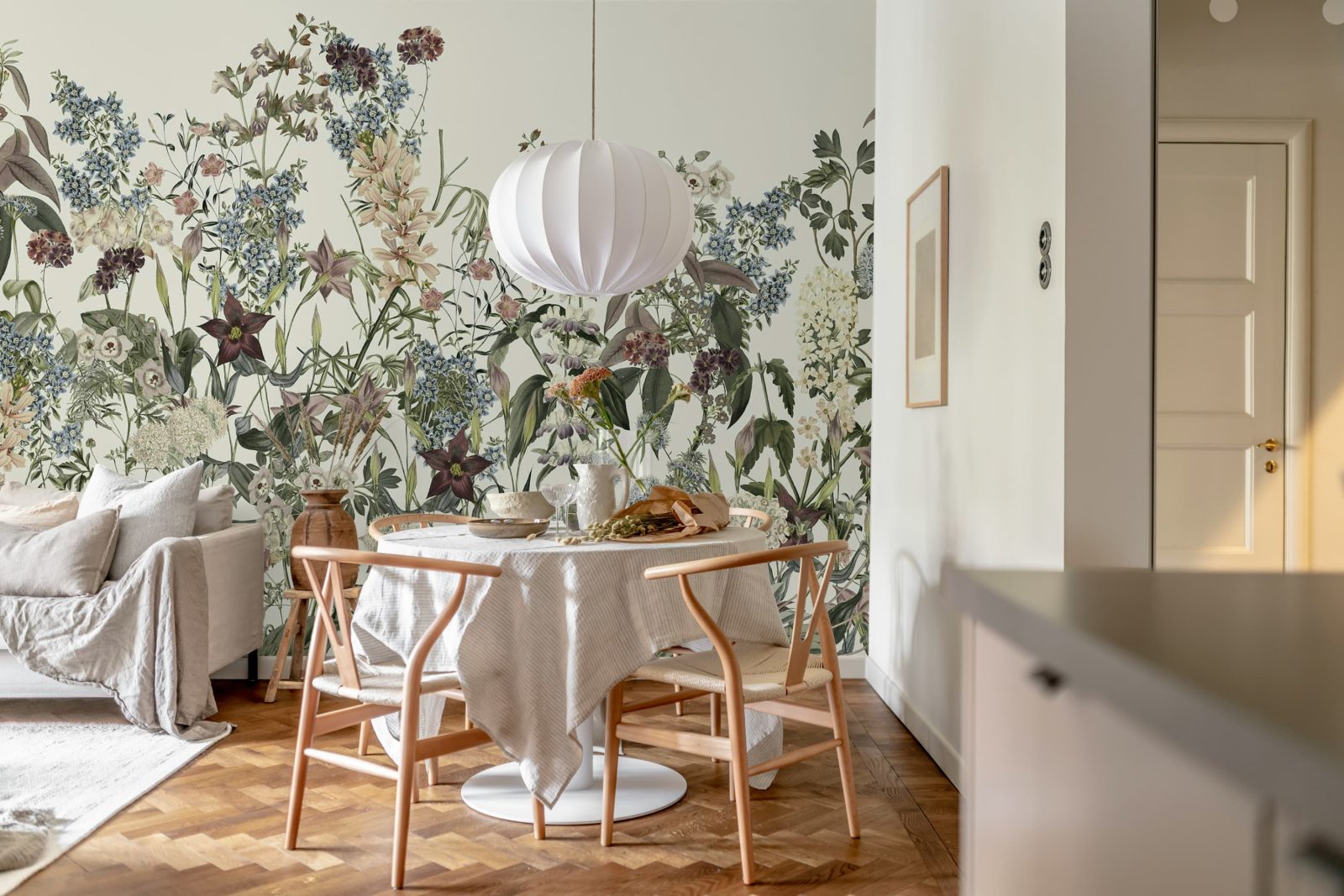 Summerland, White, Rebel Walls 3