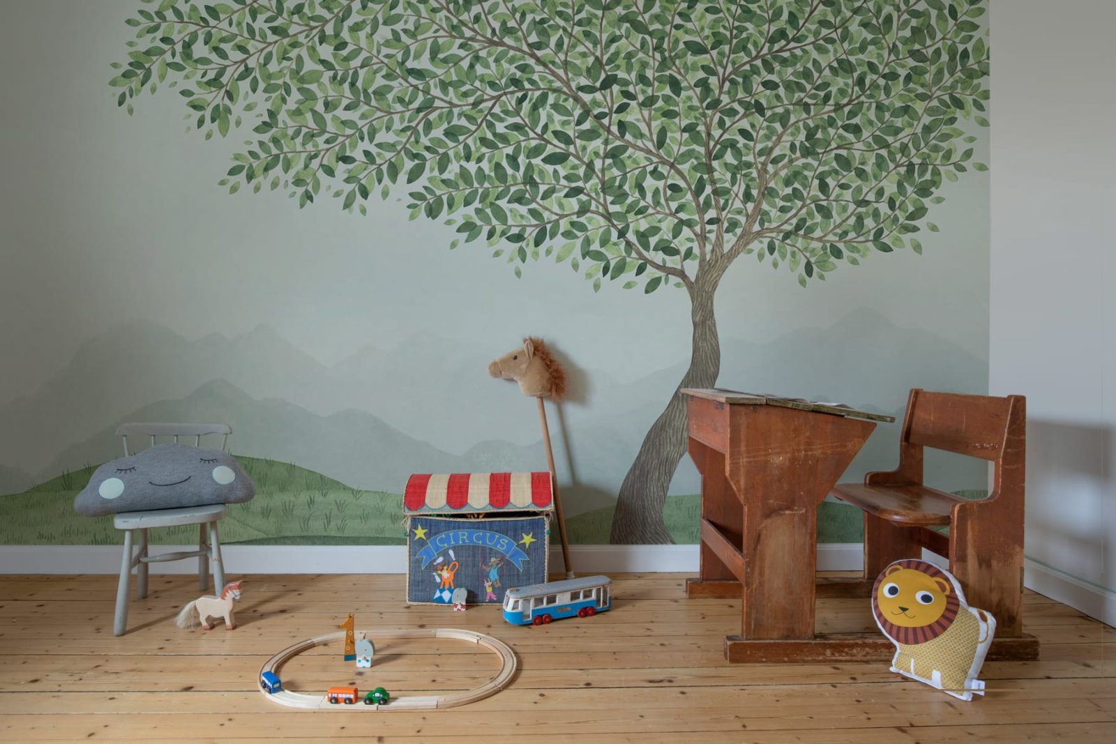 Mountain Tree, Green, Rebel Walls 2