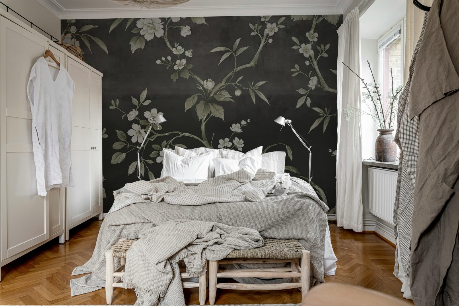 Concrete Flowers, Black, Rebel Walls 3