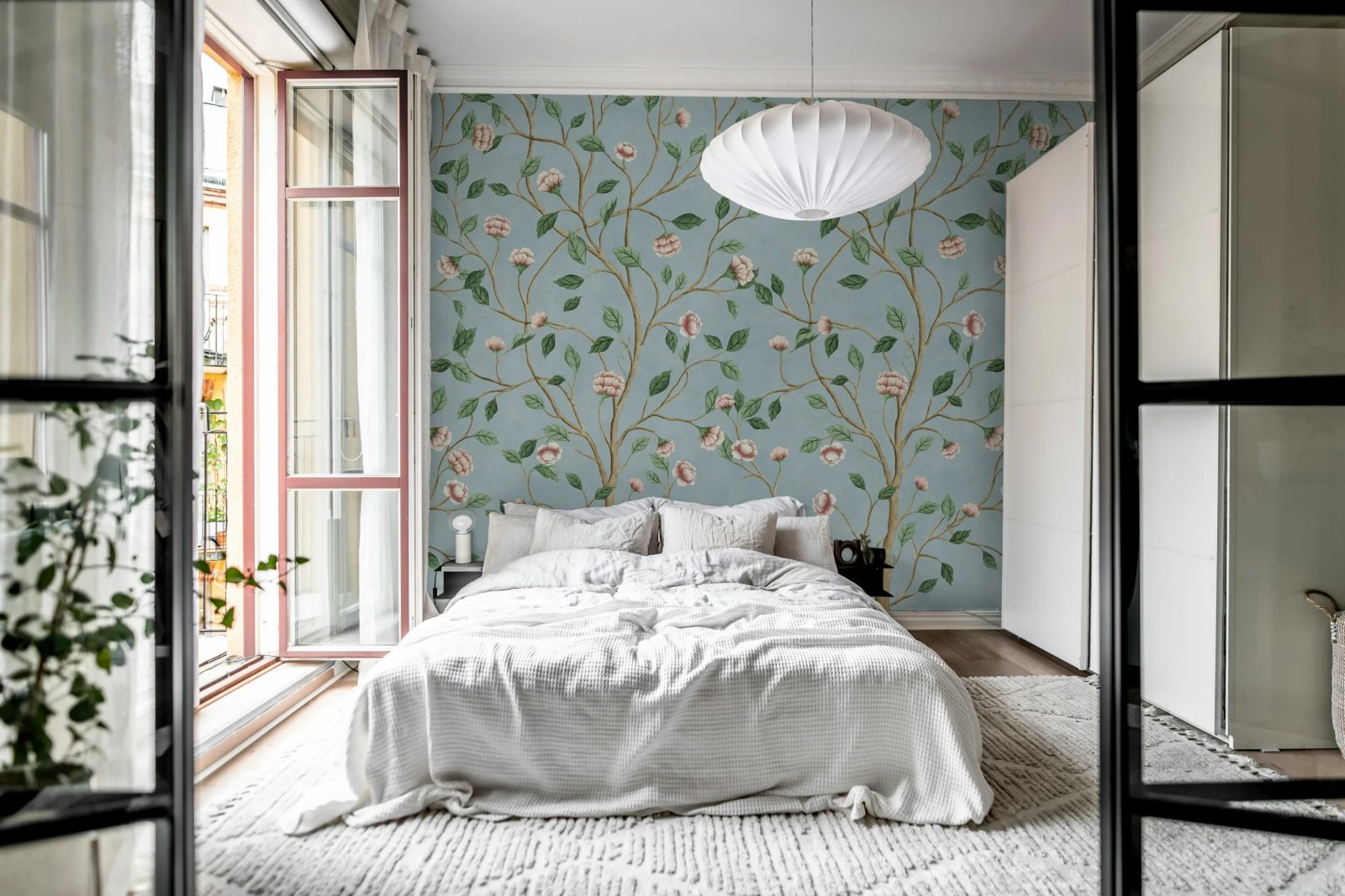Silent Bloom, Blue, Rebel Walls 3