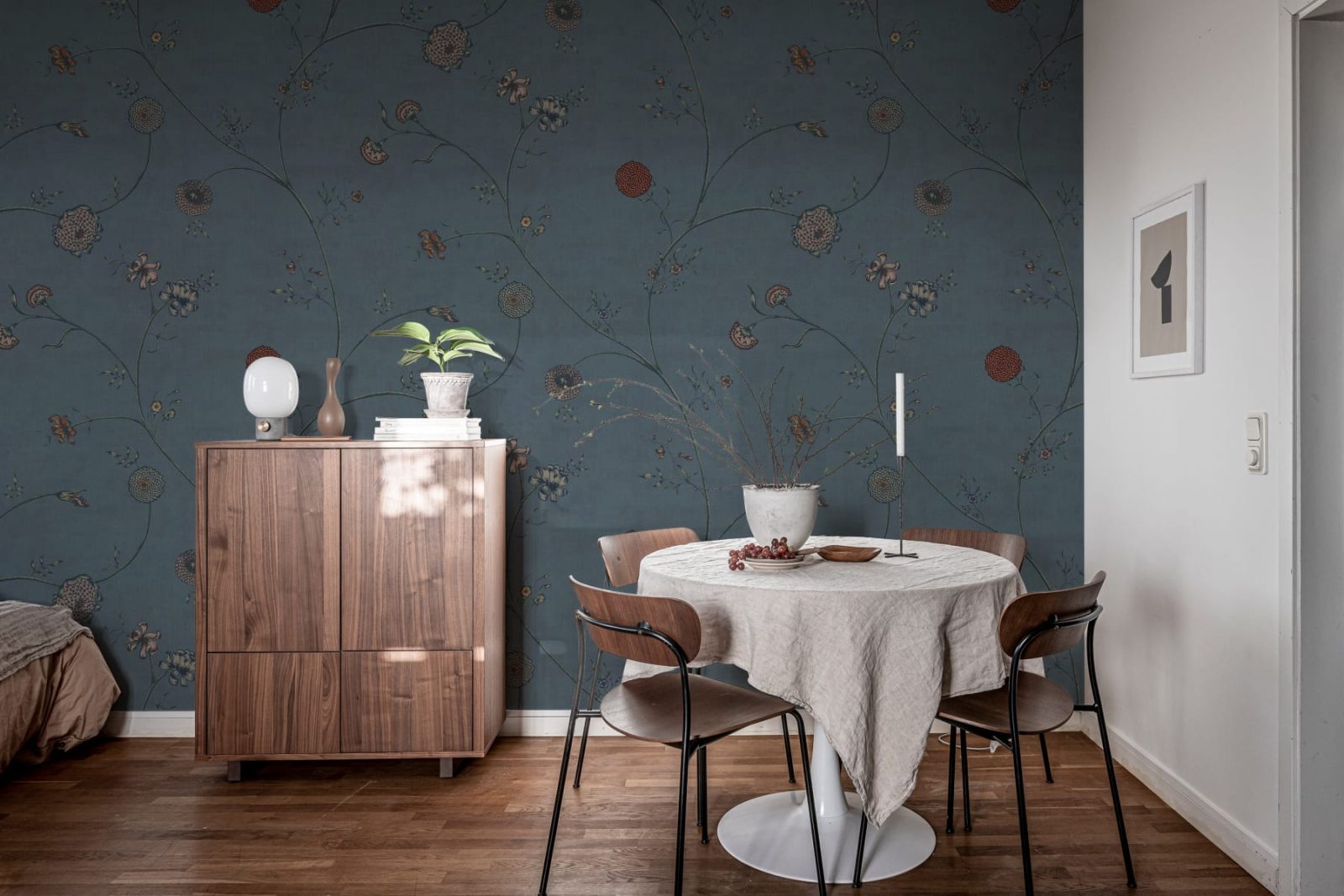 Grand Flower Thread, Blue, Rebel Walls 2