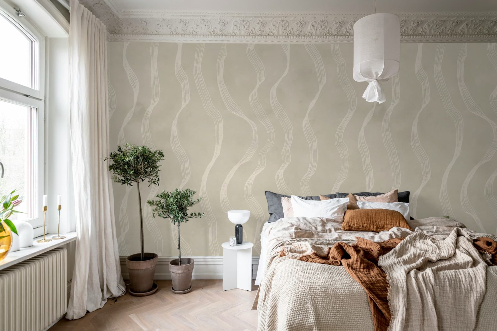Ribbon Stripe, Beige, Rebel Walls 3