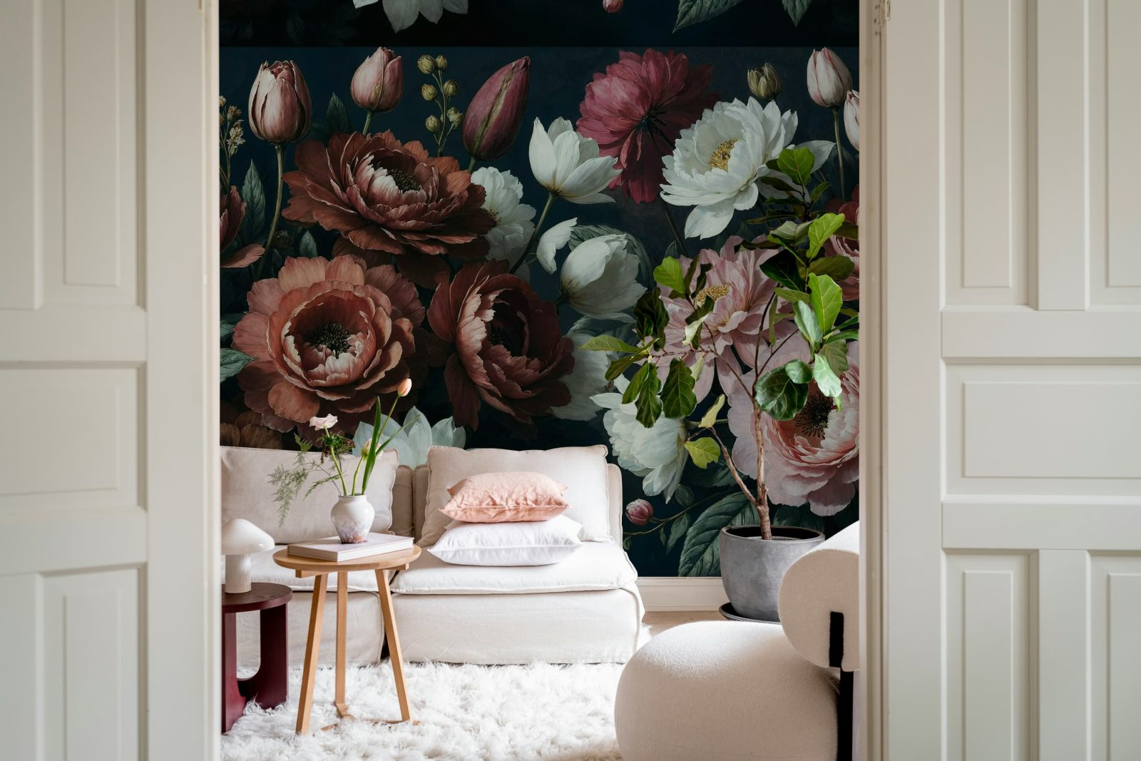 Bouquet in Bloom, Dark, Rebel Walls 2