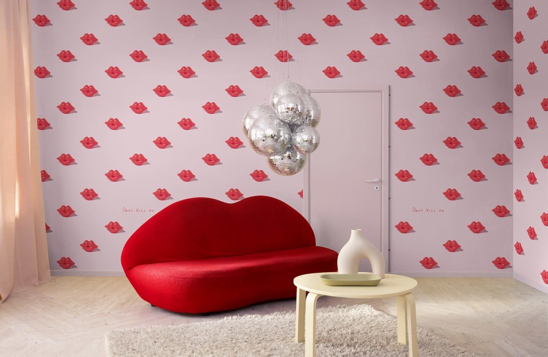 Kissing Booth, Pink, Rebel Walls 2