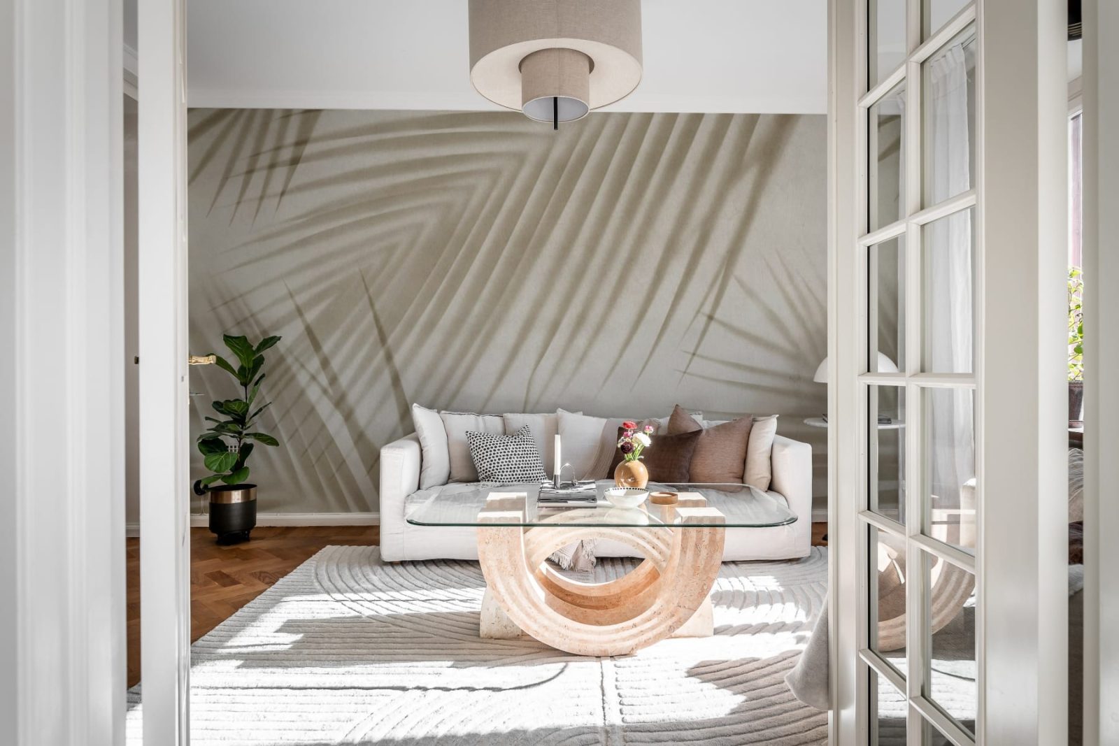 Palm Gaze, Beige, Rebel Walls 3
