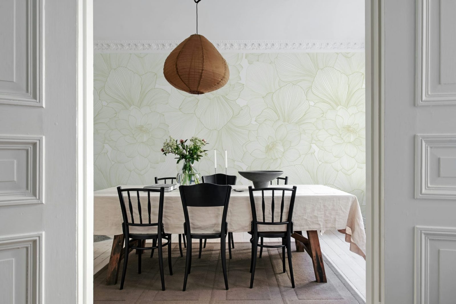 Bold Dahlia, Beige, Rebel Walls 3