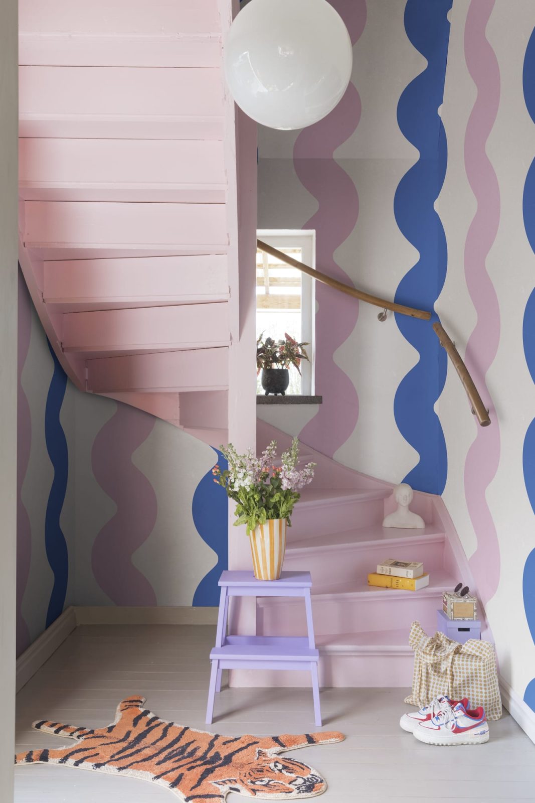 Wobbly, Blue & Pink, Rebel Walls 2