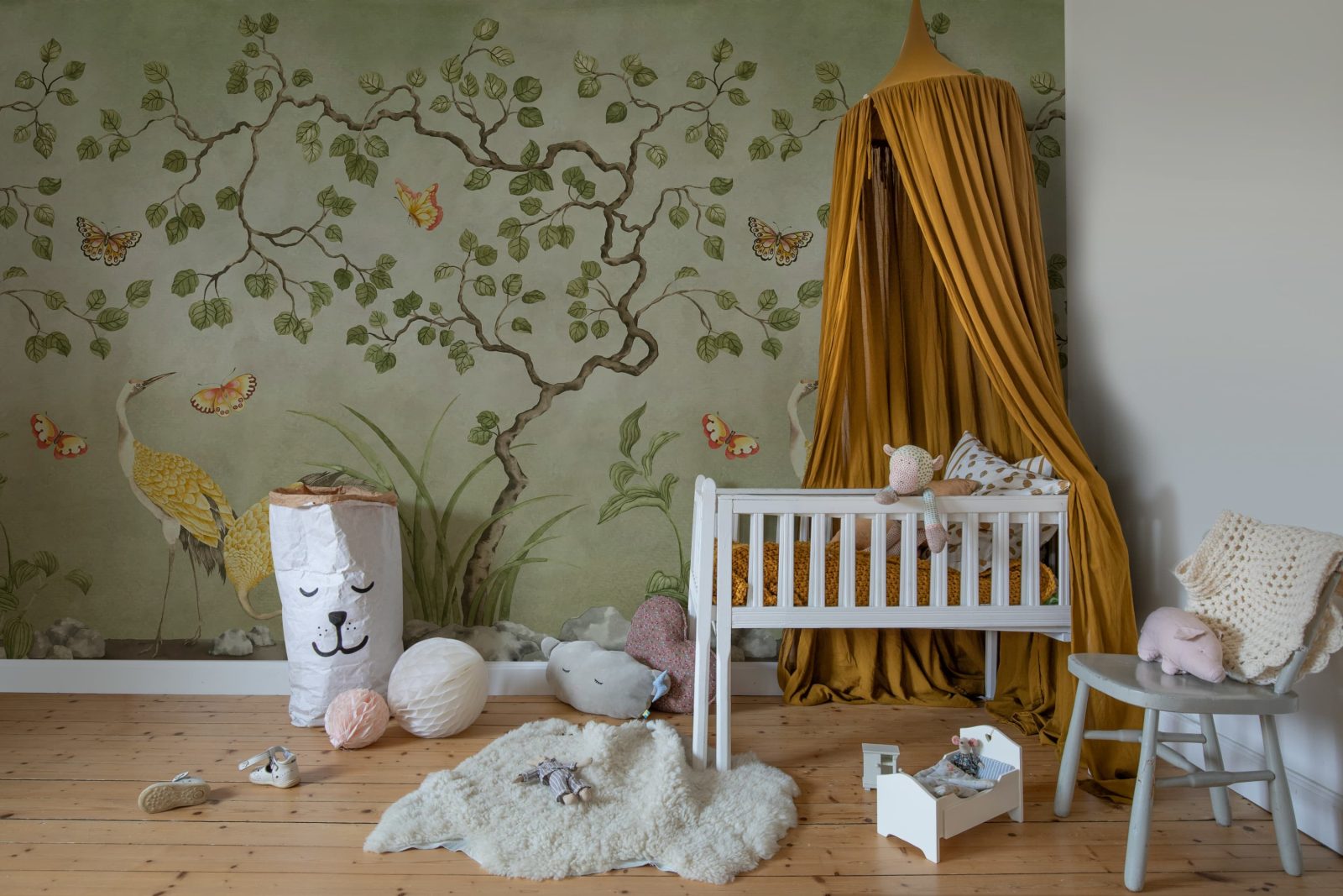 Where Cranes Dream, Green, Rebel Walls 3