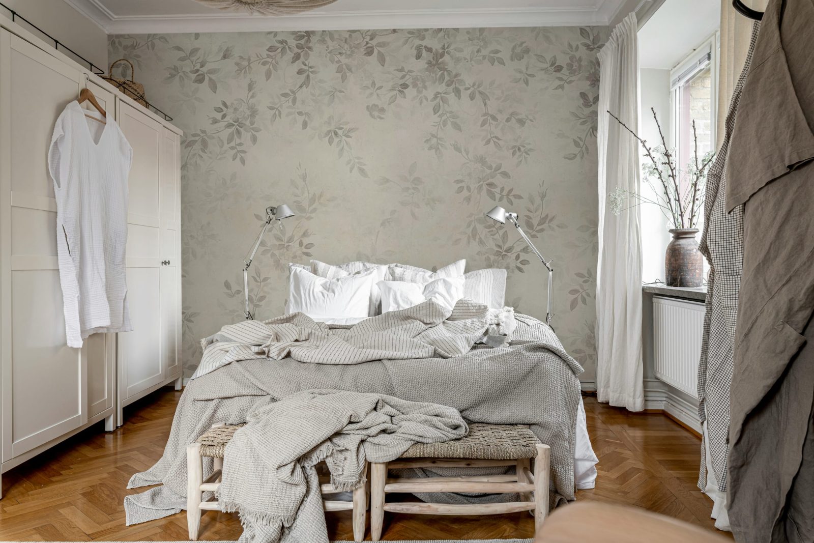 Daydream, Gray, Rebel Walls 2
