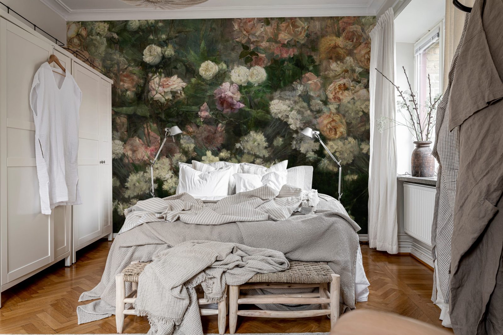 Drape of Roses, Midnight, Rebel Walls 3