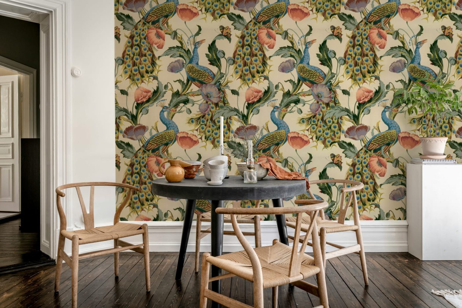 Vintage Peacock, Beige, Rebel Walls 3