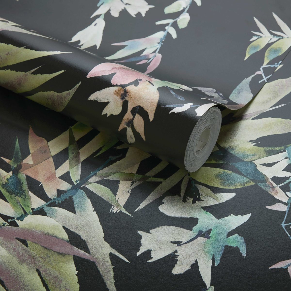 Essence, Sable Black Luxury Floral, 1838 Wallcoverings, 5.3mp / rola 3