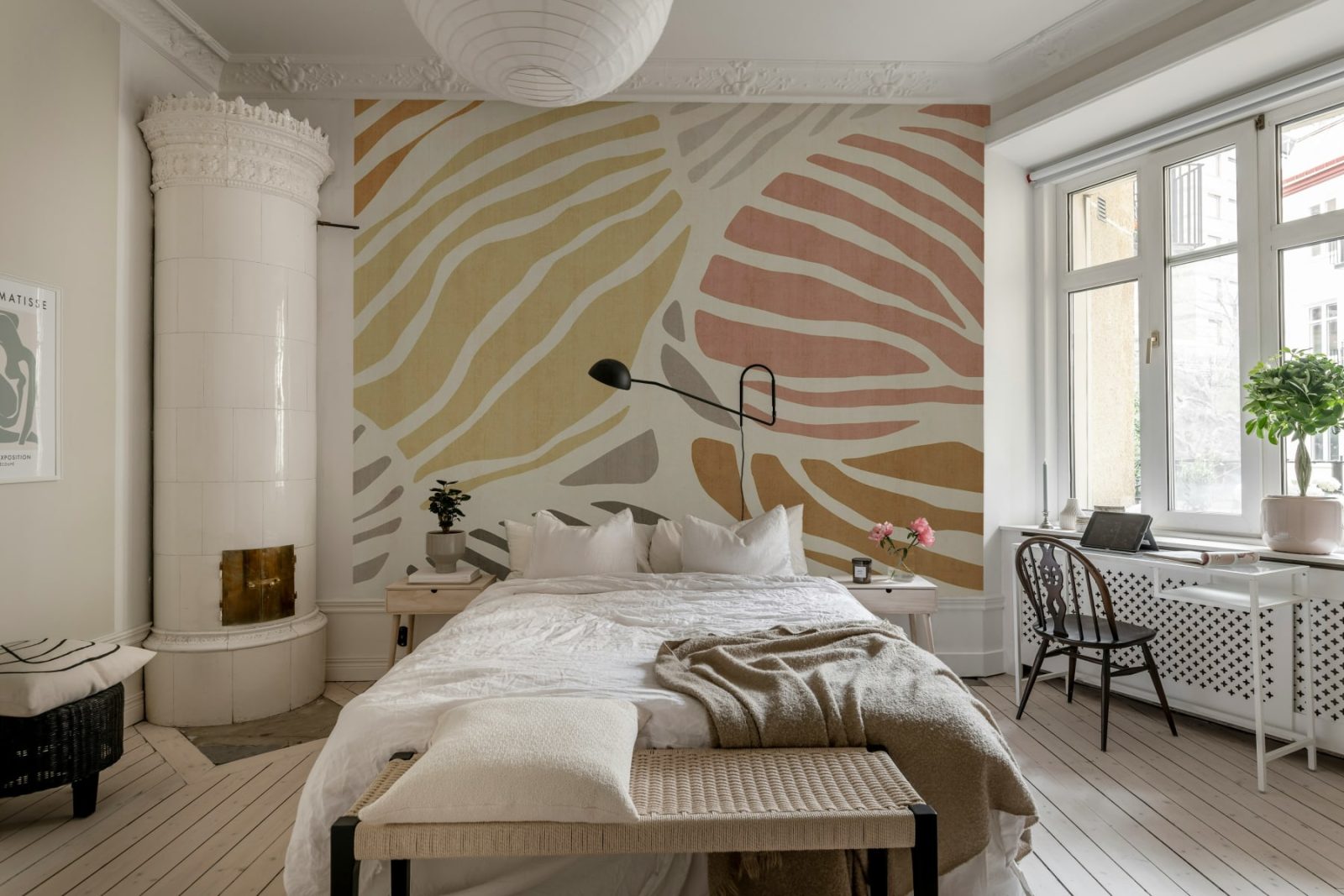 Graphic Leafs, Coral, Rebel Walls 2