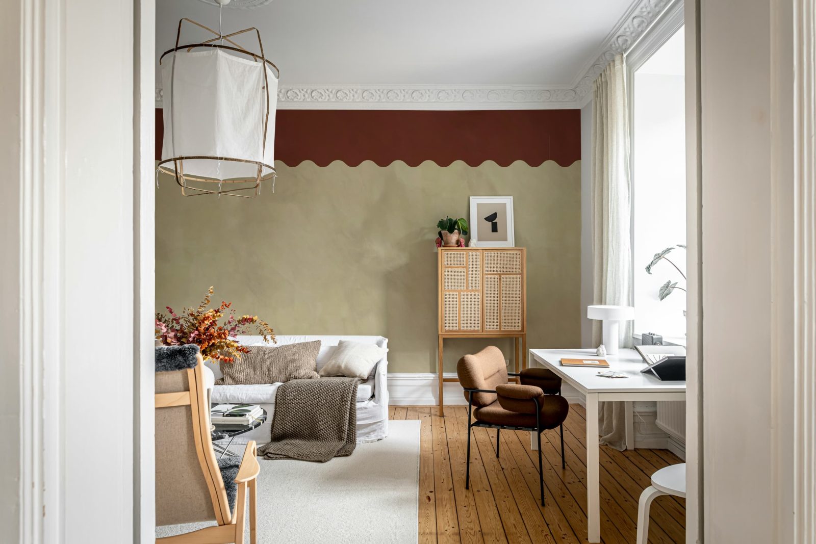 Wave Border, Brown, Rebel Walls 2