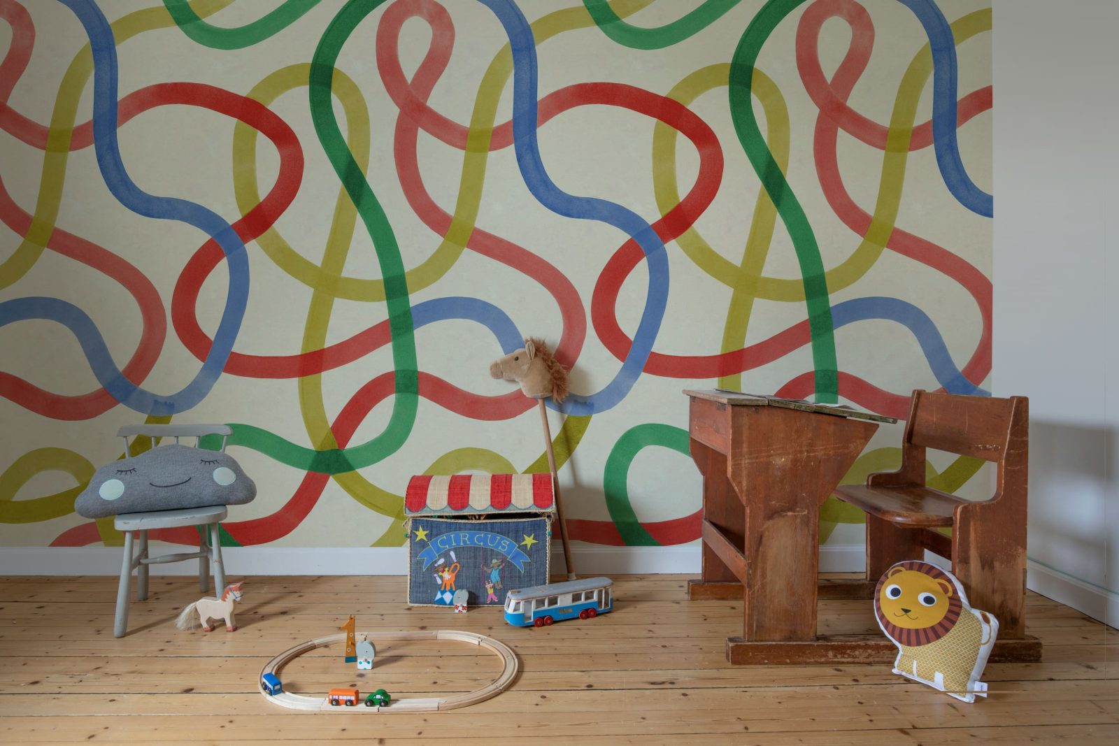 Serpentine, Happy, Rebel Walls 2