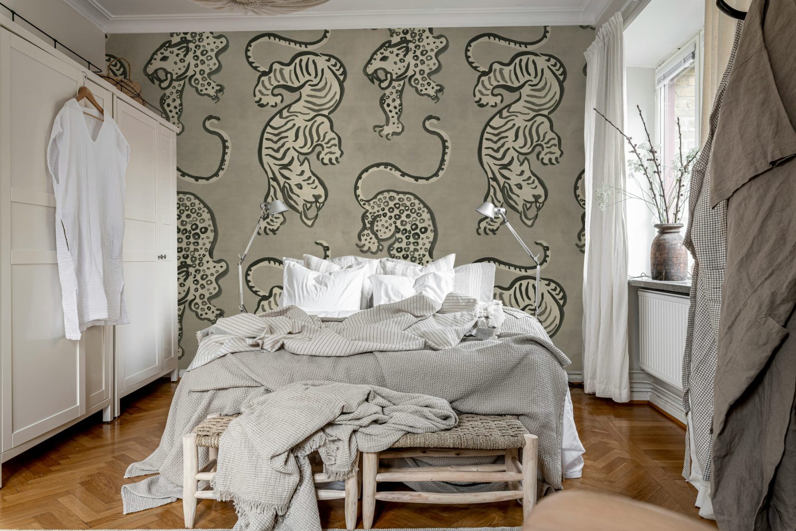 Ink Tiger, Gray, Rebel Walls 2